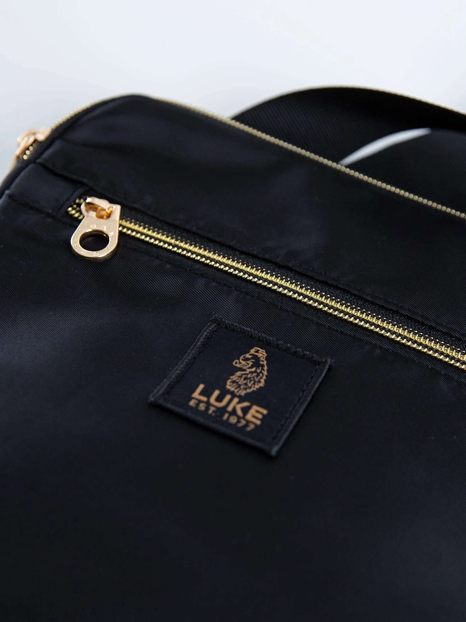 WALL STREET CROSS BODY BAG 6 WALL STREET CROSS BODY BAG - Image 4